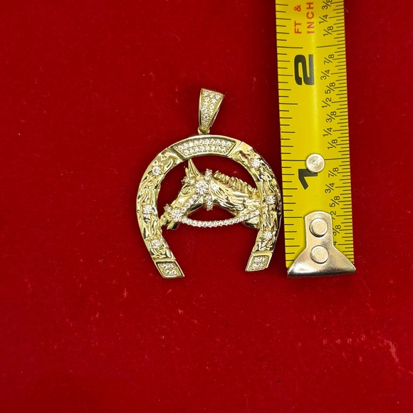 925 Sterling Silver 18K Gold Plated Horse Head Horseshoe Pendant Iced CZ 10g - Picture 6 of 7
